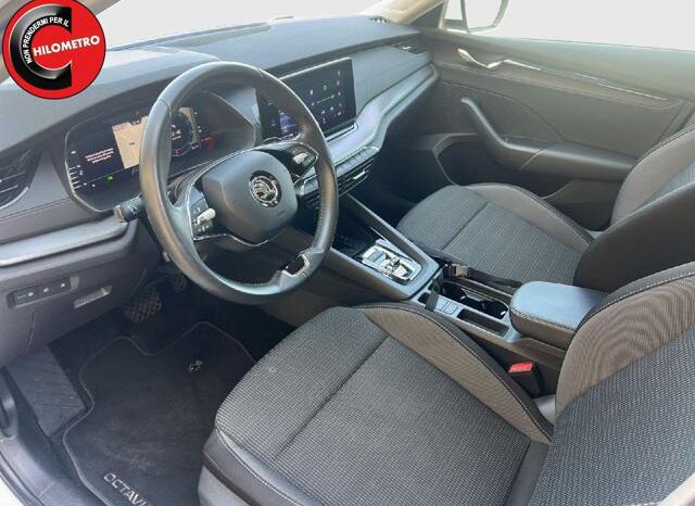 
								SKODA Octavia 2.0 TDI EVO SCR 150 CV DSG Wagon Executive full									