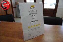 
										TOYOTA Yaris 1.5 Hybrid 5 porte Business full									