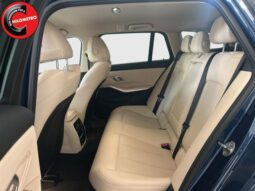 
										BMW 330 i xDrive Touring full									