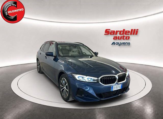 
								BMW 330 i xDrive Touring full									