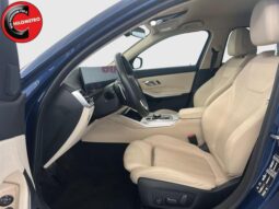 
										BMW 330 i xDrive Touring full									