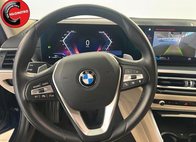 
								BMW 330 i xDrive Touring full									
