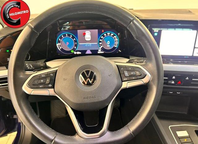 
								VOLKSWAGEN Golf 1.0 eTSI EVO DSG Life full									