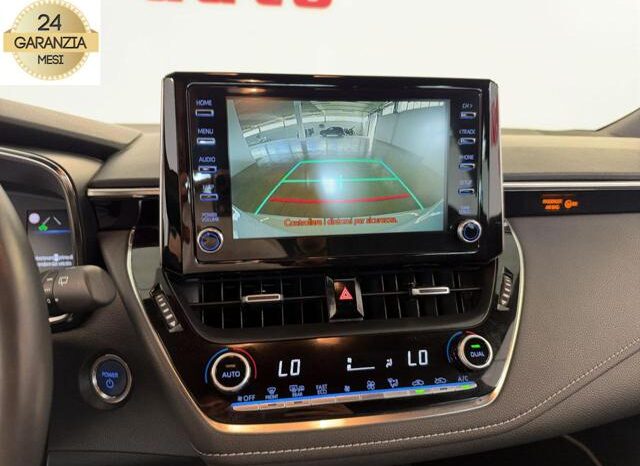 
								TOYOTA Corolla 1.8 Hybrid Business full									