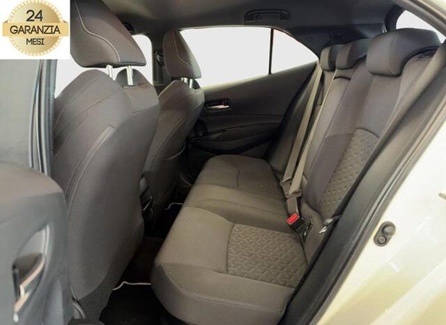 
								TOYOTA Corolla 1.8 Hybrid Business full									