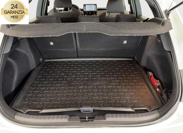
								TOYOTA Corolla 1.8 Hybrid Business full									
