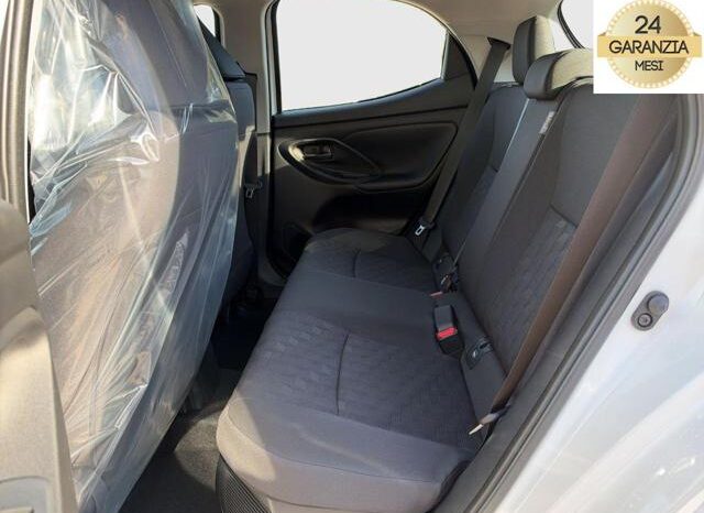 
								TOYOTA Yaris 1.5 Hybrid 5 porte Active KM 0 full									