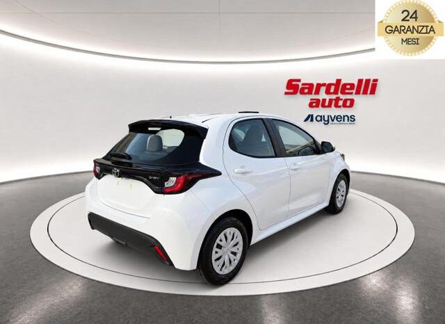 
								TOYOTA Yaris 1.5 Hybrid 5 porte Active KM 0 full									