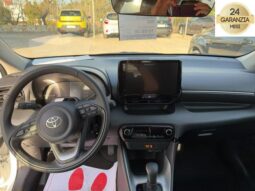 
										TOYOTA Yaris 1.5 Hybrid 5 porte Active KM 0 full									