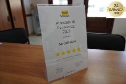 
										TOYOTA Yaris 1.5 Hybrid 5 porte Active KM 0 full									